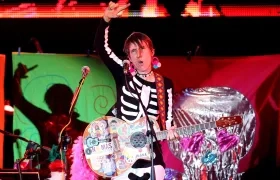 Andrea Echeverri, líder y vocalista de la banda.