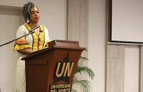 Aurora Vergara, Ministra de Educación