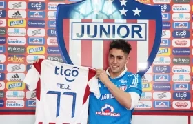 Santiago Mele, portero uruguayo con la camiseta de Junior.