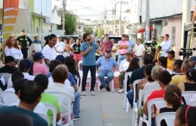 Jaimes Pumarejo, alcalde de Barranquilla inaugurando las vías.
