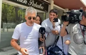 Jorge Messi tras salir de la reunión con Joan Laporta. 