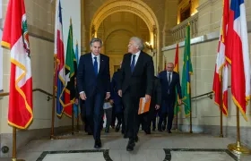 Secretario general de la OEA, Luis Almagro (d), junto al secretario de Estado de Estados Unidos, Antony Blinken. 