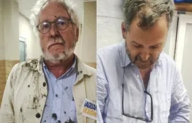 El escritor colombiano Héctor Abad y el excomisionado de Paz, Sergio Jaramillo.