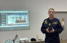 El Capitán de Navío Andrés Díaz, director CIOH de Dimar.