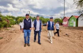 El Defensor del Pueblo, Carlos Camargo, en la visita que hizo a Riohacha y Dibulla.