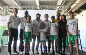 El alcalde Jaime Pumarejo asistió a la presentación oficial de las Escuelas de Formación Deportiva 2023. 