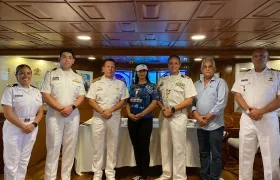 La camiseta oficial de la carrera fue presentada en el Buque Gloria. 