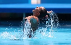 Mónica Arango durante su presentación en natación artística. 