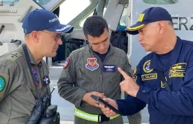 La Armada Nacional y la Fuerza Aérea trabajan en la búsqueda de los dos menores.