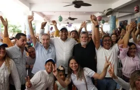 El ingeniero Edison Massa, recibiendo el aval de Cambio Radical.