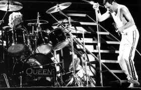 Freddie Mercury, líder del grupo británico Queen.