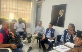 Los delegados de la Defensoría del Pueblo con la Gobernación de Chocó y la Alcaldía de Bahía Solano