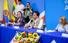 El Registrador Alexander Vega y la gobernadora Elsa Noguera