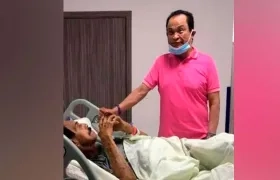 El tres veces rey vallenato, Alfredo Gutiérrez, acompañando a Miguel López, Rey Vallenato 1972