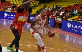 Jonathan Rodríguez contribuyó con 37 puntos a la victoria de Titanes. 