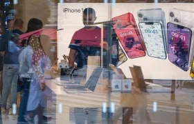 Tienda de Apple en los Campos Elíseos en París