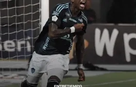 Brayan Ceballos, con golpe de cabeza, marcó el gol del empate para Junior. 