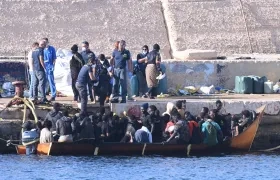 Nuevas oleadas de migrantes llegaron en las últimas horas a la isla italiana de Lampedusa, en Italia