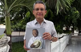 Enrique Martín Briceño, autor del libro 'Armando Manzanero'.