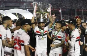 Jugadores del Sao Paulo celebran la conquista de la Copa de Brasil. 