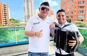 El cantante Antonio Eslait y el acordeonero Sebastián Sepúlveda.
