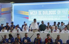 Imagen de la mesa de diálogo.