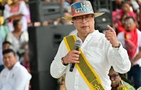 El Presidente Gustavo Petro en La Guajira, durante la implementación del decreto.