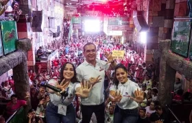 Santiago Arias en su cierre de campaña.