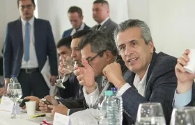 Luis Fernando Velasco, Ministro del Interior.