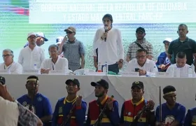 El vocero de la delegación del EMC, Andrey Avendaño en la instalación de la mesa de diálogos entre el Gobierno Nacional y las disidencias de las FARC cumplida en Tibú.