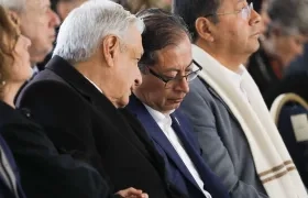 Presidente Gustavo Petro al lado de su homologo de México, Manuel López Obrador.