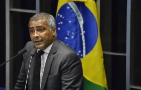 Romario es actualmente senador de Brasil. 