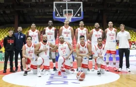 Titanes de Barranquilla, líder invicto de la Conferencia A, busca su octavo título.