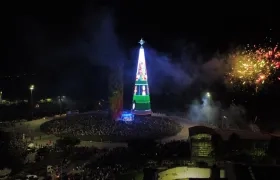El árbol de Navidad en La Ventana al Mundo.