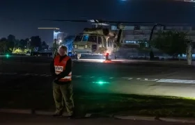  Un helicóptero del Ejército israelí que transportó a rehenes israelíes liberados por el grupo islamista Hamás.