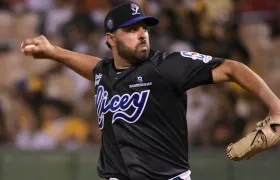 Nabil Crismatt, lanzador barranquillero de los Tigres del Licey.