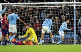 El argentino Julián Álvarez inicia su festejo tras marcar el gol de la remontada del City.