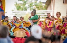 La ministra Aurora Vergara celebró con comunidad educativa de Pitalito