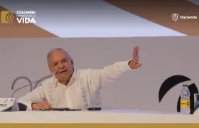 Ricardo Bonilla, ministro de Hacienda, intervino este viernes en el Congreso de Infraestructura