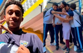 Adela (Esterita) es la mamá de todos” dicen los estudiantes al abrazarla .