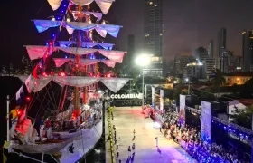 Buque Escuela ARC Gloria