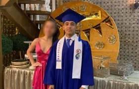 Gabriel Barceló cuando festejó su grado hace apenas 10 días. 