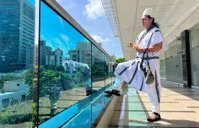 Kandy Maku con su poporo.