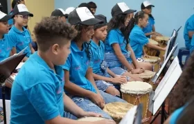 Niños en concierto.