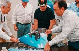 El alcalde electo, Alex Char, con empresarios de las firmas Arquitectura y Concreto, AED, Contexto Urbano, Urbanum y Corpacero