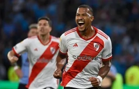 Salomón Rondón marcó 10 goles en un año en River Plate. 