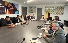 Reunión para concertar el salario mínimo para 2024