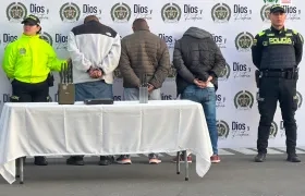 Los tres capturados por el robo de las camionetas. 