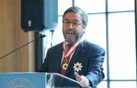 Luis Alberto Moreno.