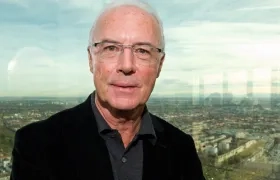 Franz Beckenbuer, campeón con Alemania coo jugador y como entrenador.  